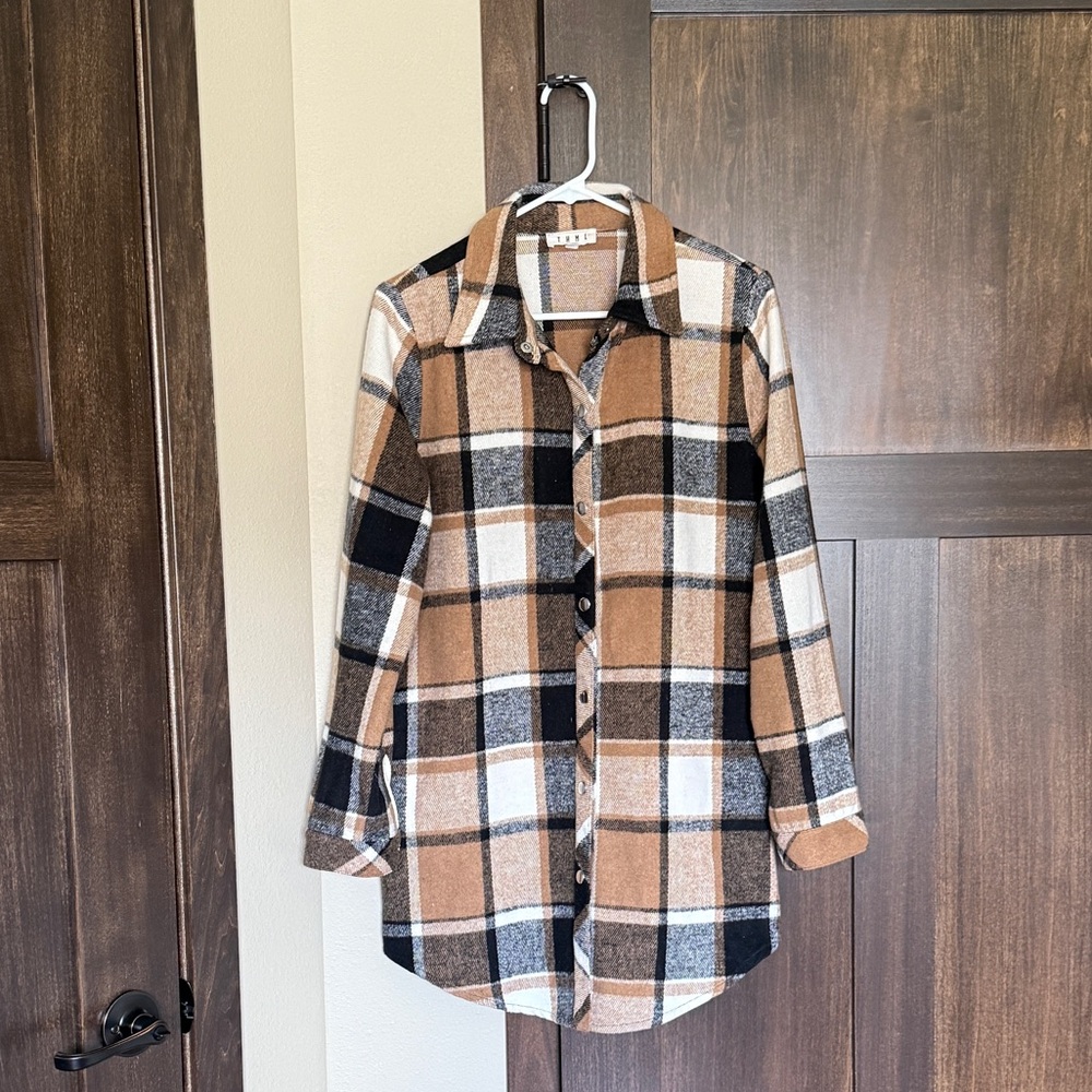 THML Women’s Brown/Black/White Plaid Button Down Shacket Jacket Size Small
